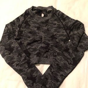 Gymshark camo top